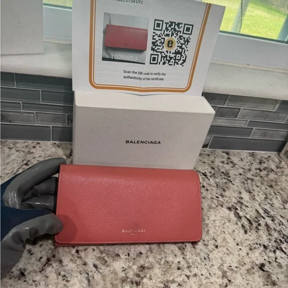 Balenciaga Pink lambskin leather Wallet with COA - Picture 9 of 11